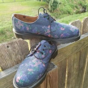 Womens Dr. Martens Floral leather 3-eyelet shoe